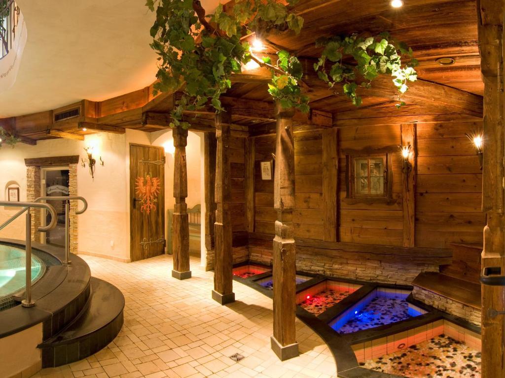 Alpenhotel Tirolerhof Hotel 4*